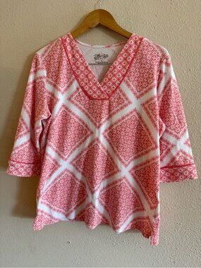 Ultra Softs womens coral and white floral print top size Large